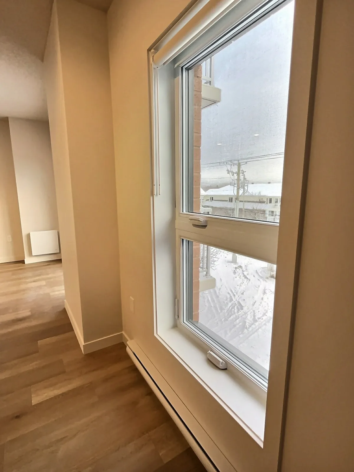 Fenêtre et couloir nettoyés résidence aînés 100 logements Drummondville